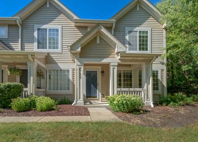 Property at 642 Key Largo Dr, Fox Lake, IL 60020, 2 beds, 2.5 baths