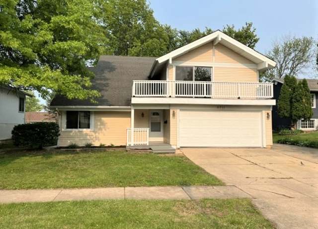 Property at 5711 Ring Ct, Hanover Park, IL 60133, 4 beds, 2.5 baths