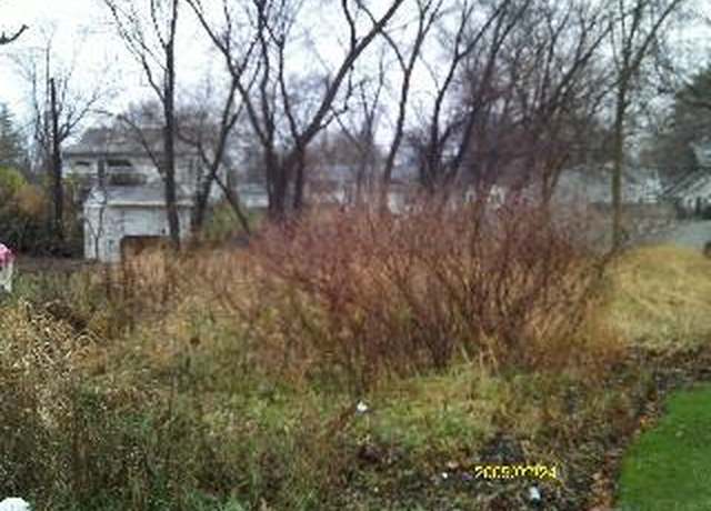 Property at 1302 Ardmore Dr, Round Lake Beach, IL 60073