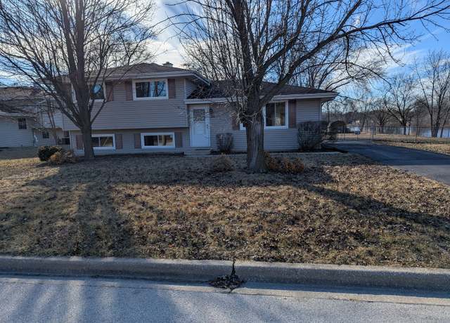 Property at 298 N Westwood Ave, Lombard, IL 60148, 3 beds, 2 baths