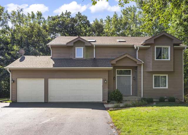 Property at 11 Roanoke Ct, Bolingbrook, IL 60440, 4 beds, 4 baths