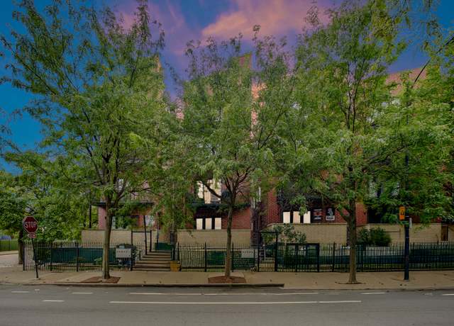 Property at 31 E 26th St #4, Chicago, IL 60616, 2 beds, 2 baths