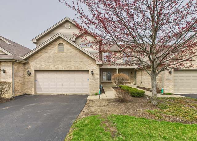 Property at 9004 Newcastle Ct, Tinley Park, IL 60487, 3 beds, 3 baths