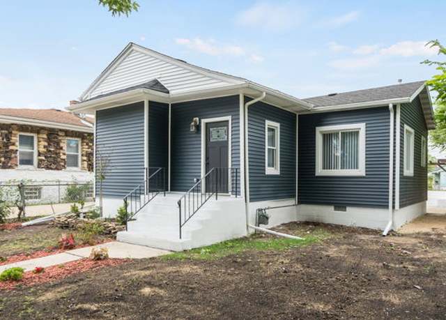 Property at 821 N Rosewood Ave, Kankakee, IL 60901, 3 beds, 2 baths