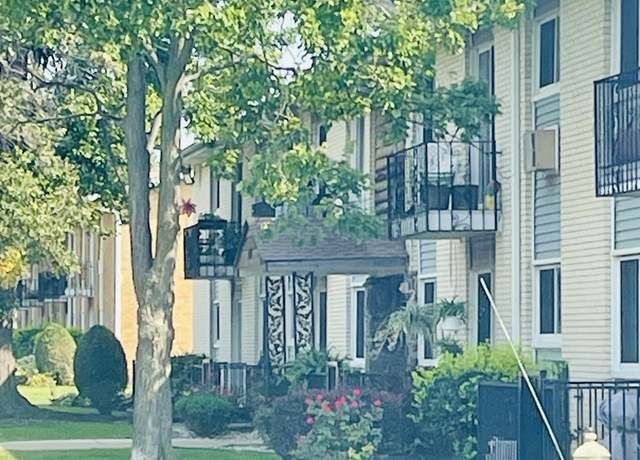 Property at 9205 Potter Rd Unit 2H, Des Plaines, IL 60016, 3 beds, 1.5 baths
