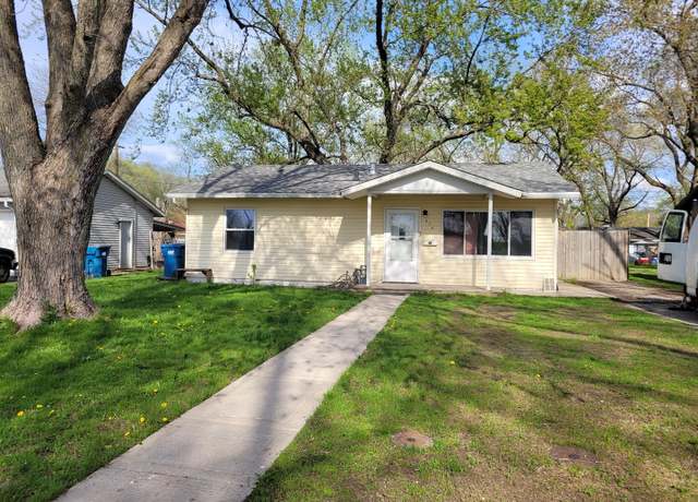 Property at 376 S Longwood Dr, Kankakee, IL 60901, 3 beds, 1 bath