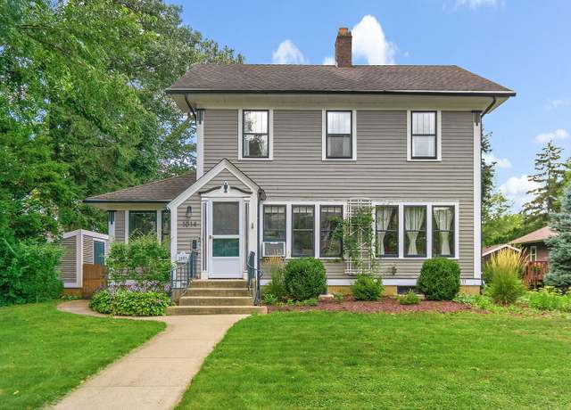 Property at 1014 Saint John St, Elgin, IL 60120, 3 beds, 1.5 baths