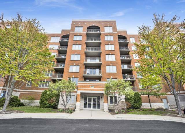 Property at 390 S Western Ave #703, Des Plaines, IL 60016, 3 beds, 2 baths