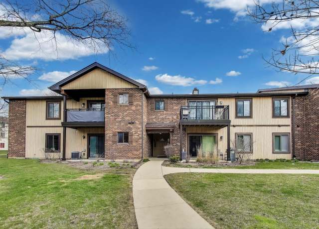 Property at 1118 Prescott Dr Unit 2C, Roselle, IL 60172, 2 beds, 2 baths