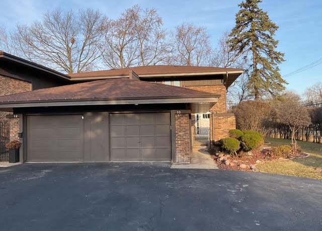 Property at 10 Cedar Creek Ct Unit A-10, Palos Heights, IL 60463, 2 beds, 2.5 baths