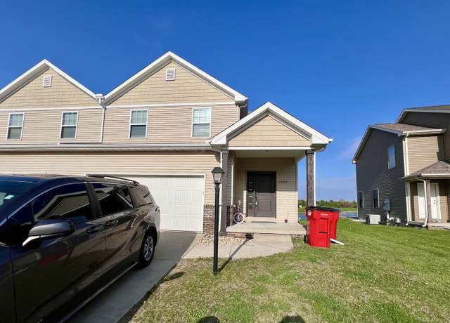 Property at 1310 Myrtle Beach Ave, Champaign, IL 61822, 3 beds, 2.5 baths