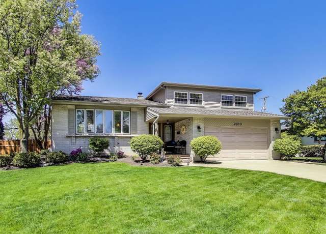 Property at 2210 E Michael Manor Ln, Arlington Heights, IL 60004, 3 beds, 2 baths