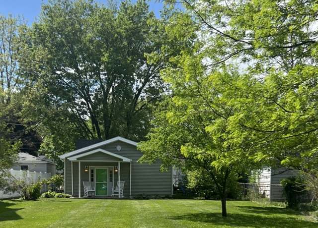 Property at 833 S 5th Ave, Kankakee, IL 60901, 2 beds, 1 bath