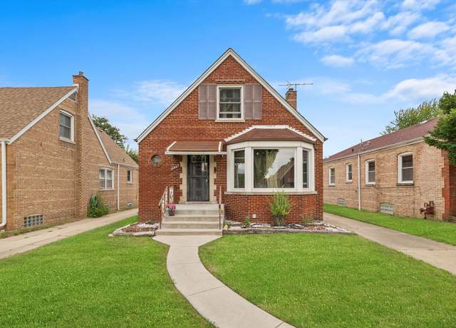 Property at 10947 S Peoria St, Chicago, IL 60643, 5 beds, 3 baths