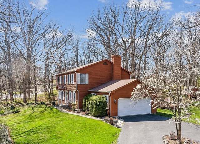 Property at 26850 S Balmoral Woods Dr, Crete, IL 60417, 4 beds, 2.5 baths