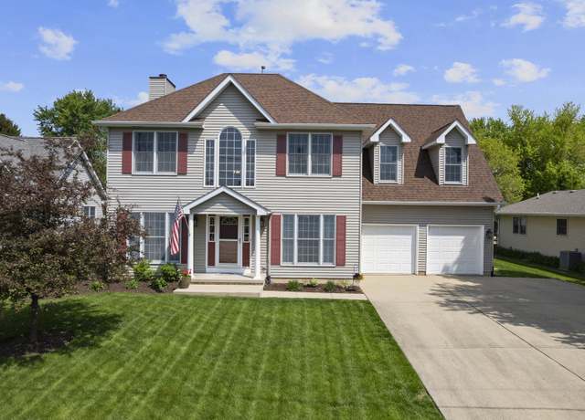 Property at 1139 Karen Dr, Lake Holiday, IL 60552, 4 beds, 2.5 baths