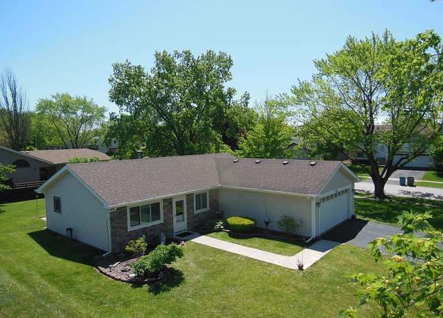 Property at 4585 Zeppelin Dr, Hanover Park, IL 60133, 3 beds, 1 bath
