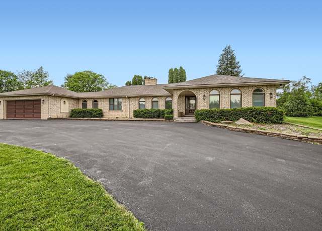 Property at 406 Lauder Ln, Inverness, IL 60067, 4 beds, 3.5 baths