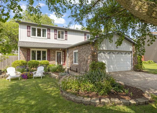 Property at 389 Pearson Cir, Naperville, IL 60563, 5 beds, 3.5 baths