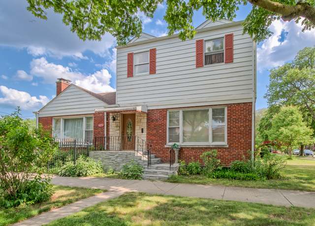 Property at 6253 N Karlov Ave, Chicago, IL 60646, 4 beds, 3 baths