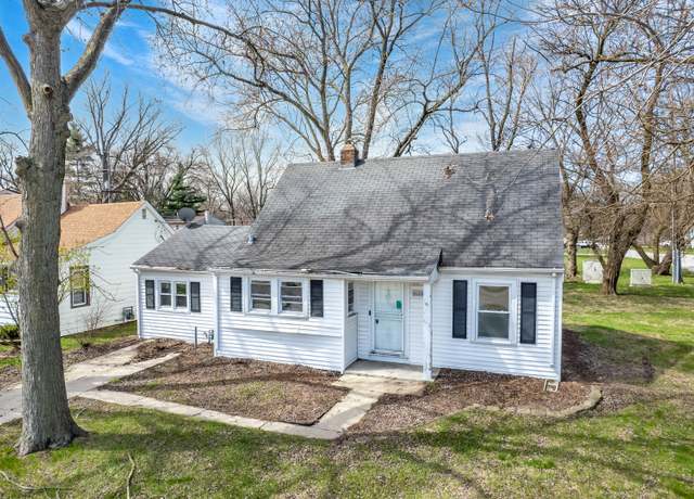 Property at 16104 Kedzie Ave, Markham, IL 60426, 4 beds, 2 baths