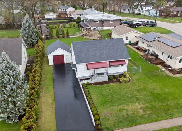 Property at 1715 Clay St, Woodstock, IL 60098, 2 beds, 1.5 baths
