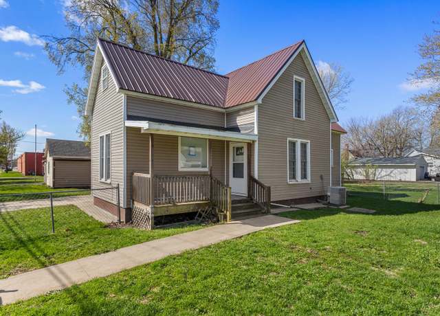 Property at 907 N Walnut St, Champaign, IL 61820, 2 beds, 2 baths