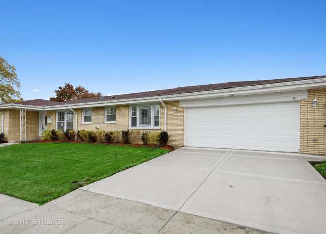 Property at 4141 Mulford St, Skokie, IL 60076, 5 beds, 2.5 baths