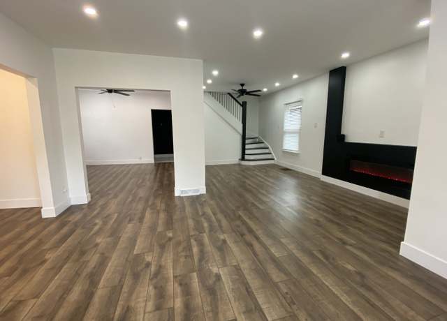 Property at 411 W 116th St, Chicago, IL 60628, 3 beds, 1.5 baths