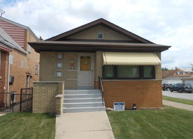 Property at 6059 S Massasoit Ave, Chicago, IL 60638, 3 beds, 1.5 baths