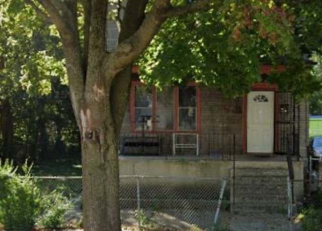 Property at 11546 S Wentworth Ave, Chicago, IL 60628, 6 beds, 2 baths