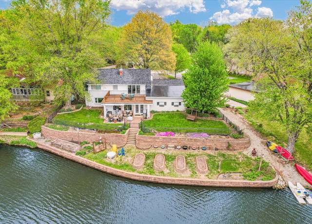 Property at 1607 W Point Dr, Mahomet, IL 61853, 3 beds, 2 baths