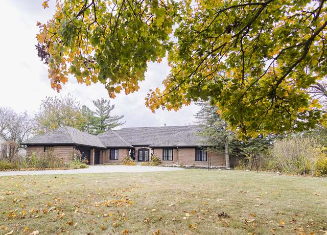 Property at 1620 Devonshire Ln, Lake Forest, IL 60045, 4 beds, 3.5 baths
