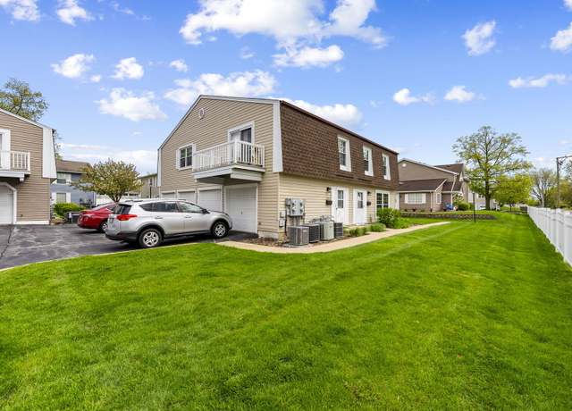 Property at 1585 Woodcutter Ln Unit D, Wheaton, IL 60189, 2 beds, 1 bath