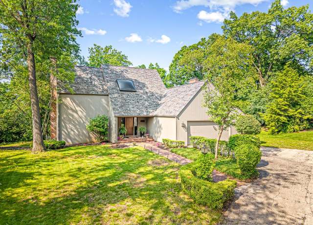 Property at 2307 Stoneridge Close, Rockford, IL 61107, 3 beds, 2.5 baths