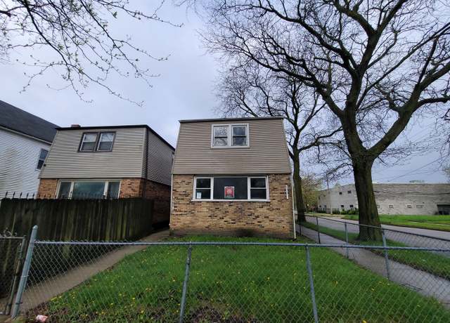 Property at 5700 S Lowe Ave, Chicago, IL 60621, 4 beds, 1.5 baths