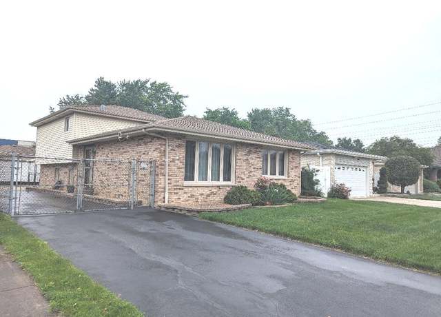 Property at 7542 Mason Ave, Burbank, IL 60459, 3 beds, 2 baths