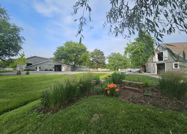 Property at 14314 Towne Trl, Green Oaks, IL 60048