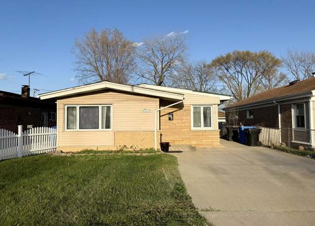 Property at 7825 S Pulaski Rd, Chicago, IL 60652, 3 beds, 1 bath