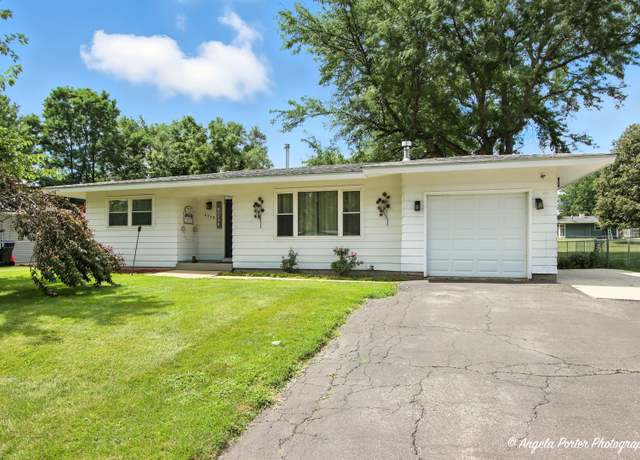 Property at 4709 William St, Mchenry, IL 60051, 2 beds, 1 bath