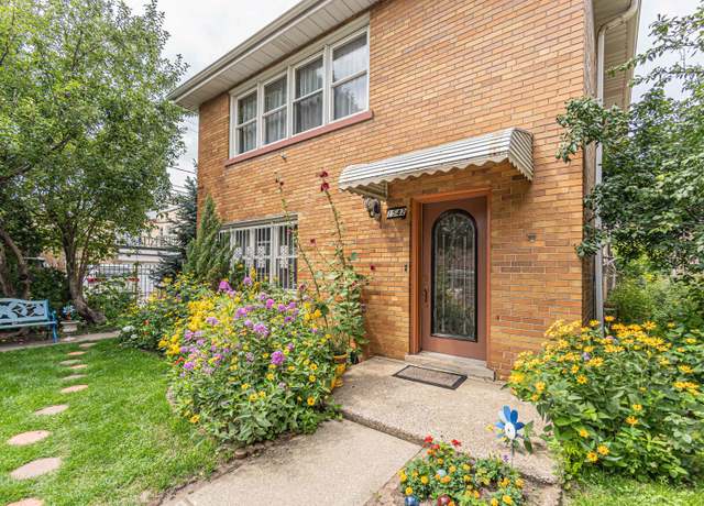 Property at 1542 W Cortez St, Chicago, IL 60642, 4 beds, 2.5 baths