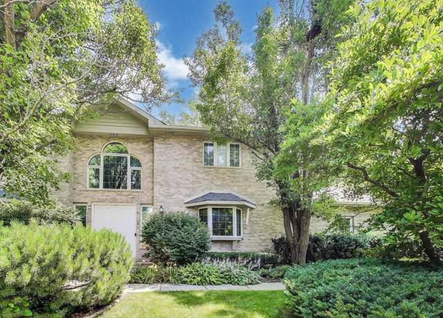 Property at 4 Mulberry Dr, Hawthorn Woods, IL 60047, 4 beds, 3 baths