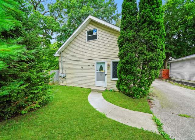 Property at 35706 N Benjamin Ave, Ingleside, IL 60041, 3 beds, 2 baths