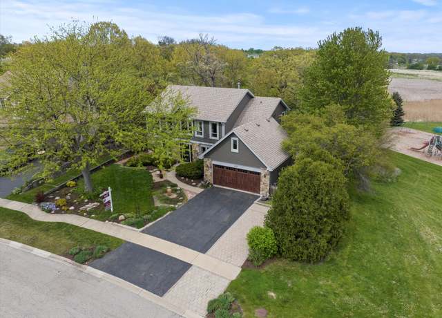Property at 2087 Oaktree Trl, Lake Villa, IL 60046, 5 beds, 2.5 baths