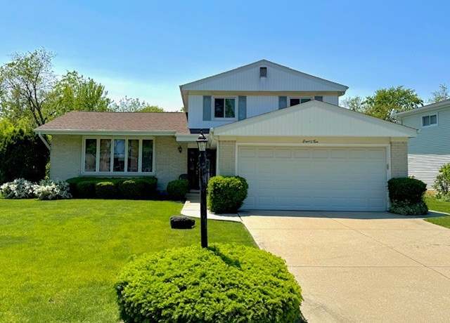 Property at 802 N Burning Bush Ln, Mount Prospect, IL 60056, 4 beds, 2.5 baths