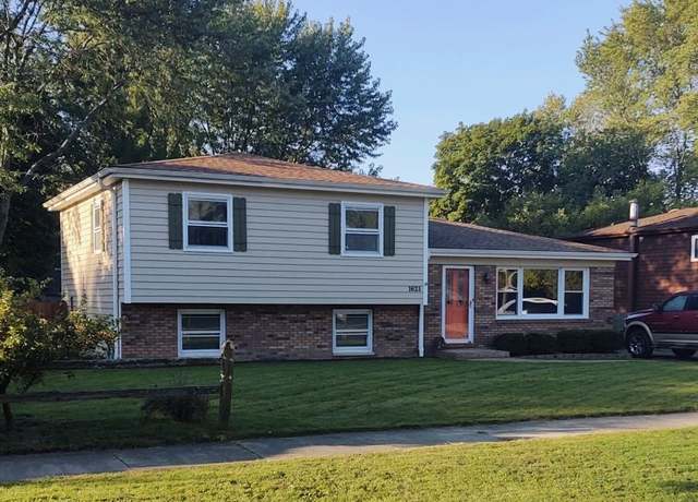 Property at 1621 Jeanette Ave, St. Charles, IL 60174, 4 beds, 2 baths