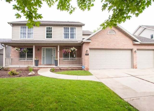 Property at 1502 Tearose Ln, Bloomington, IL 61704, 5 beds, 2.5 baths