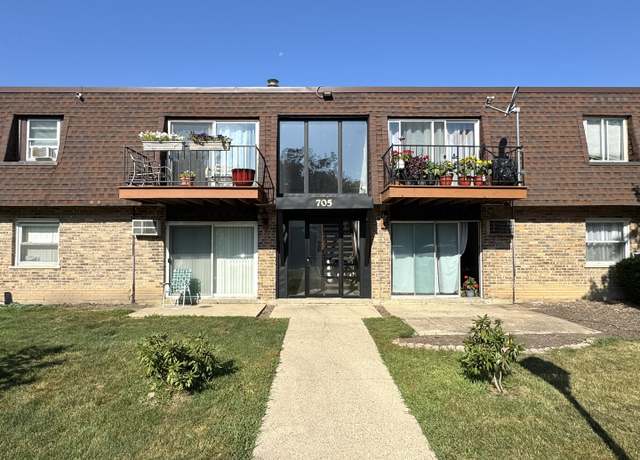 Property at 705 Grove Dr #101, Buffalo Grove, IL 60089, 3 beds, 2 baths