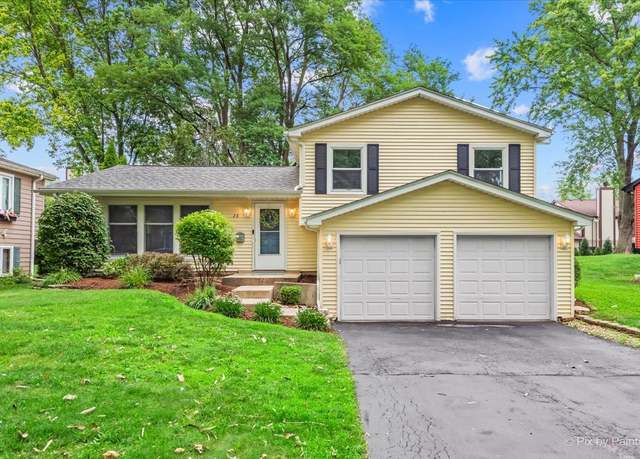 Property at 28 Roosevelt St, St. Charles, IL 60174, 3 beds, 2.5 baths