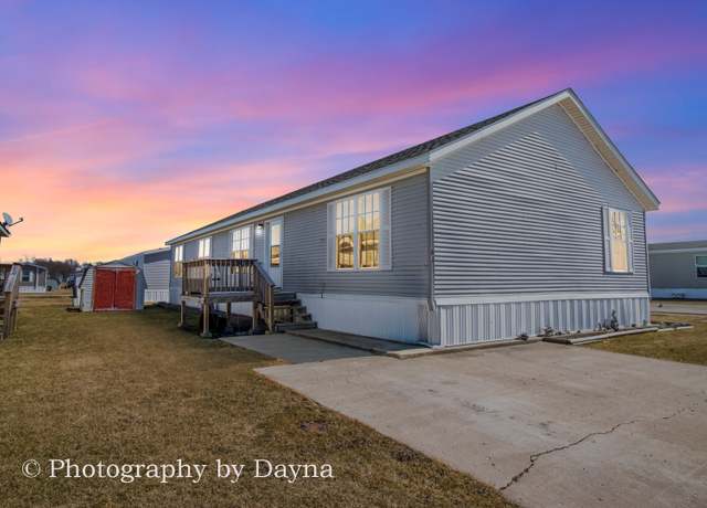Property at 61 Saint Pauls Dr, Bourbonnais, IL 60914, 3 beds, 2 baths